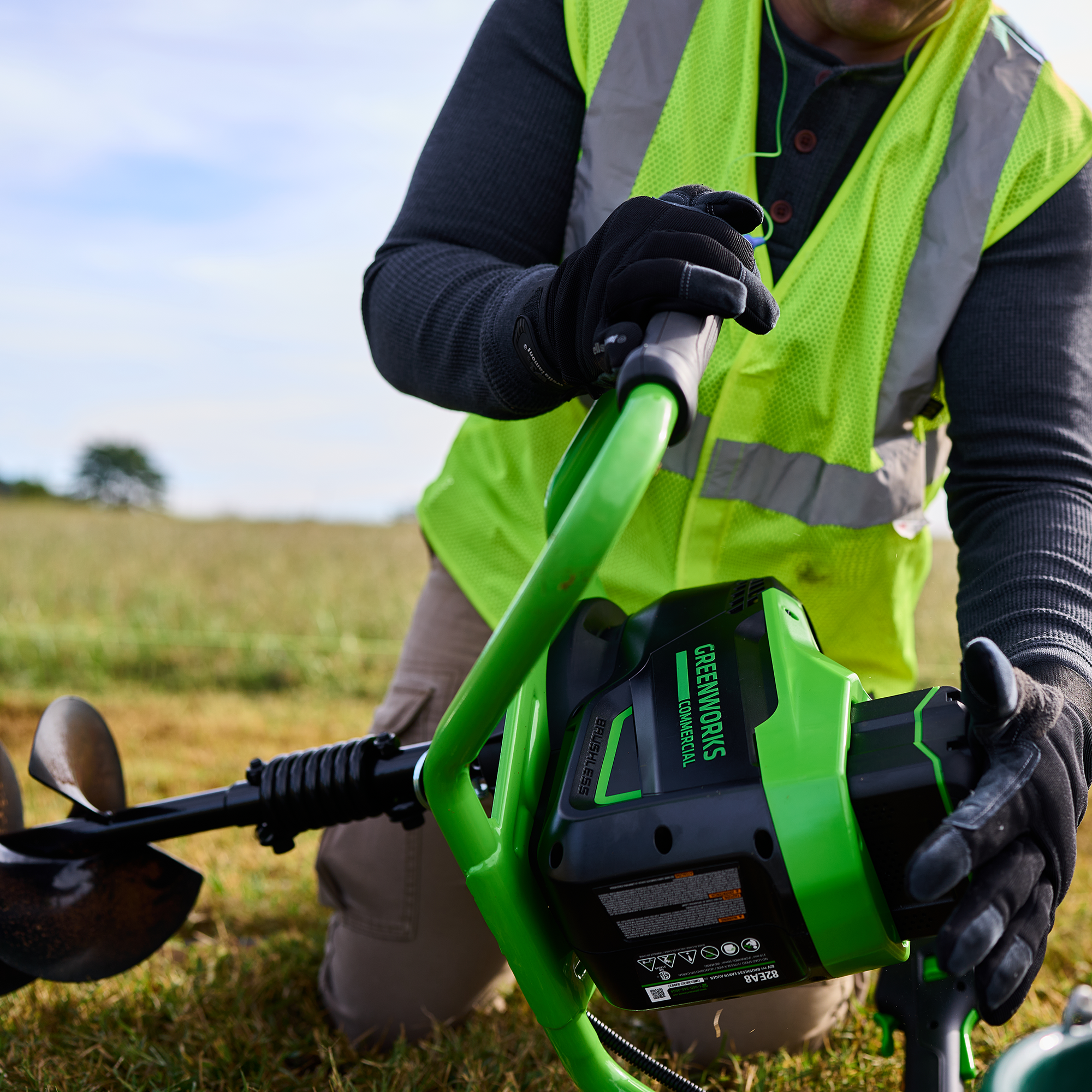 82V Earth Auger Kit with 4Ah Battery and Dual Port Charger | 82EA8-4DP